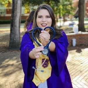 Meet your Posher, Laura